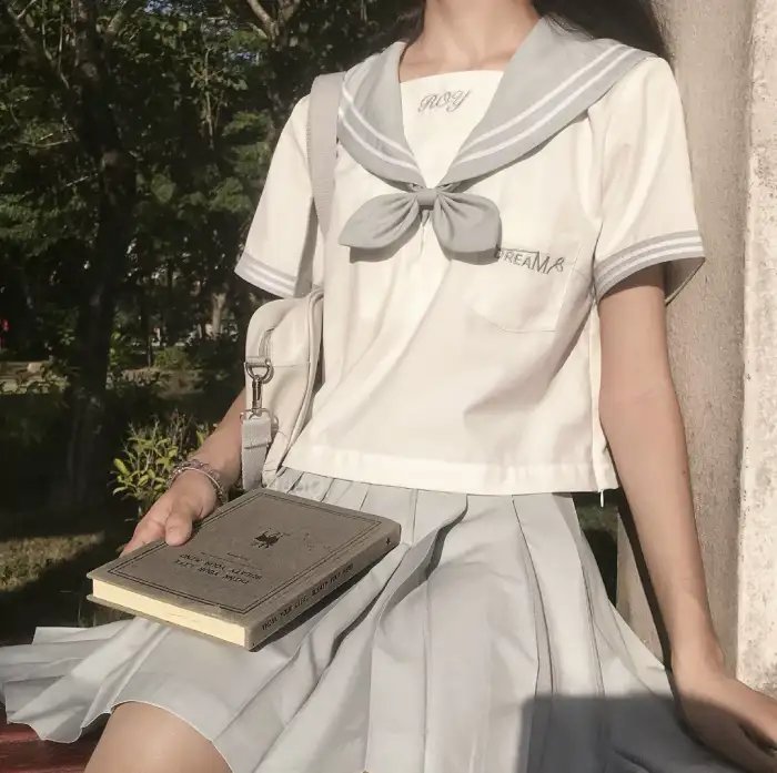 穿在乳头上的洞