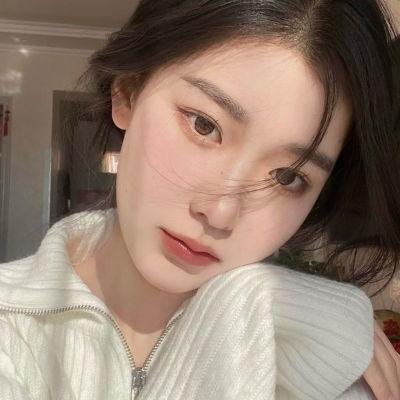 正面全裸